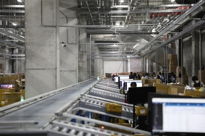 曠視智慧物流解決方案 以智能不干膠標(biāo)簽為切入點(diǎn)，賦能服裝企業(yè)實(shí)現(xiàn)高效轉(zhuǎn)型